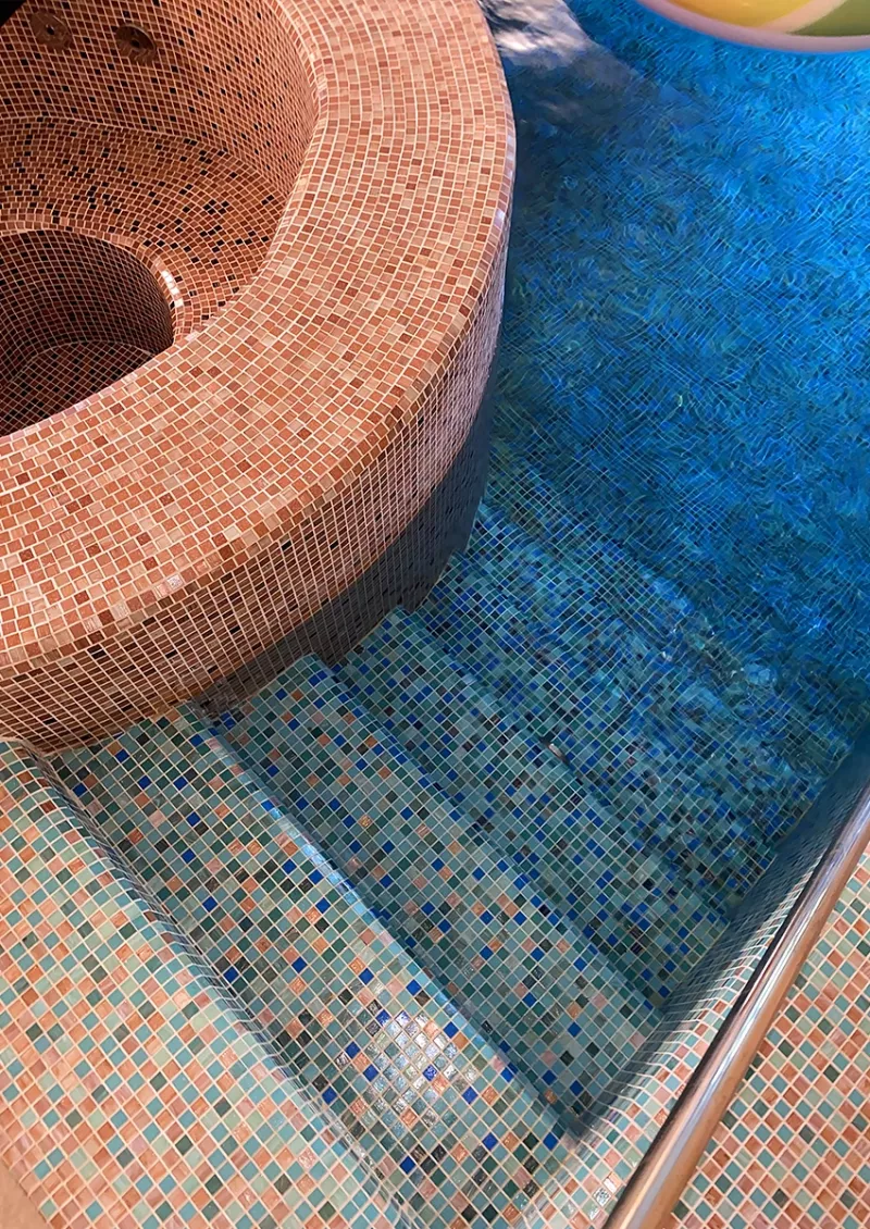 мозаика в бассейн